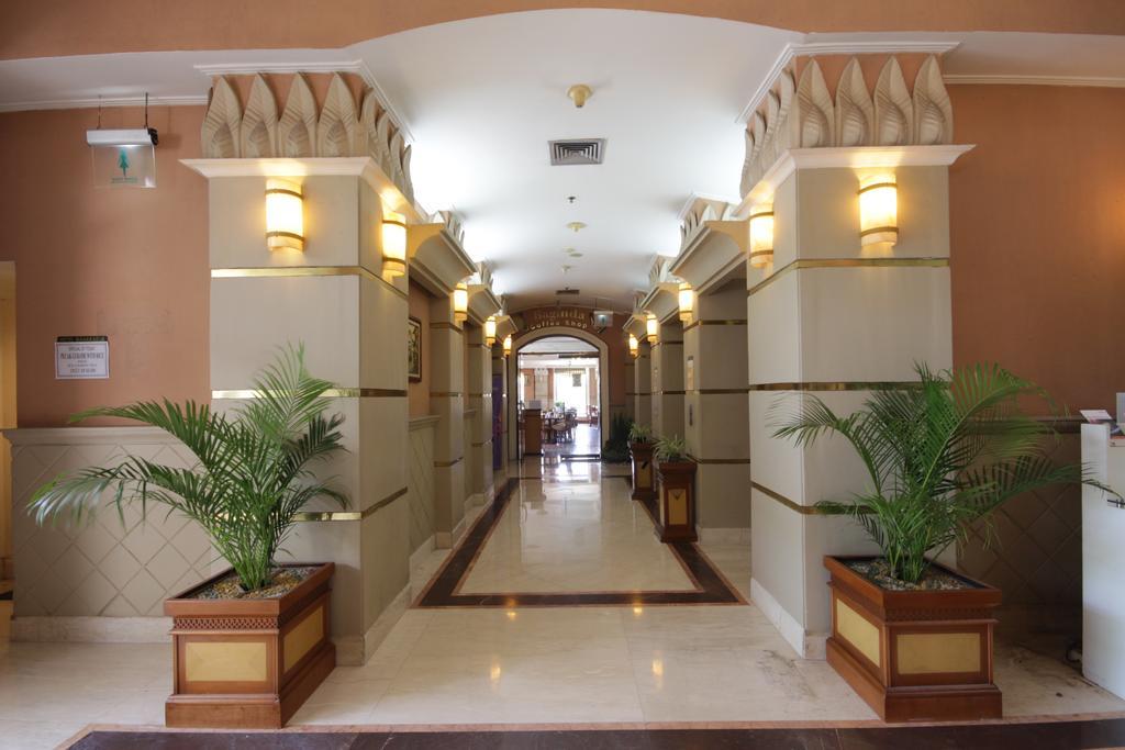 Hotel Maharadja Джакарта Экстерьер фото