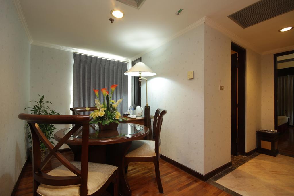 Hotel Maharadja Джакарта Экстерьер фото